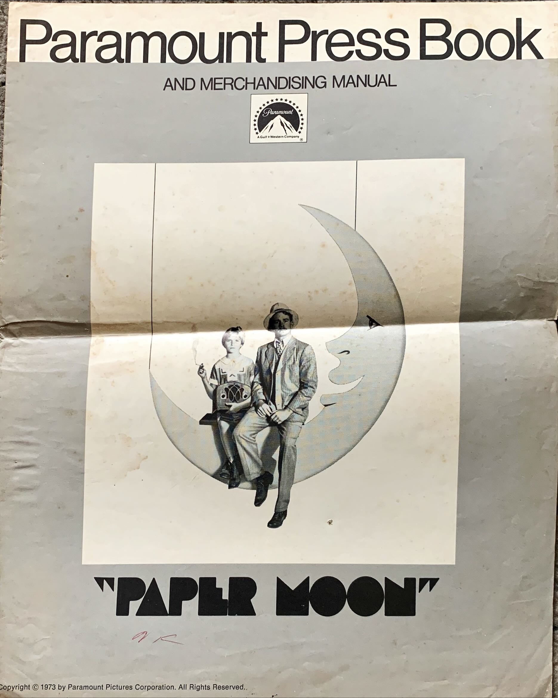 Paper Moon press book  1973 great image of smoking Tatum O'Neal with dad Ryan O'Neal