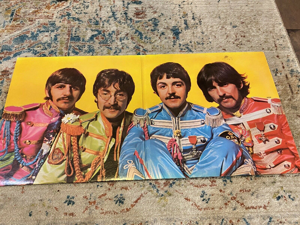The Beatles - Sgt. Peppers Lonely Hearts Club Band Vinyl/LP - Gatefold (1968) - PosterCollectors.xyz