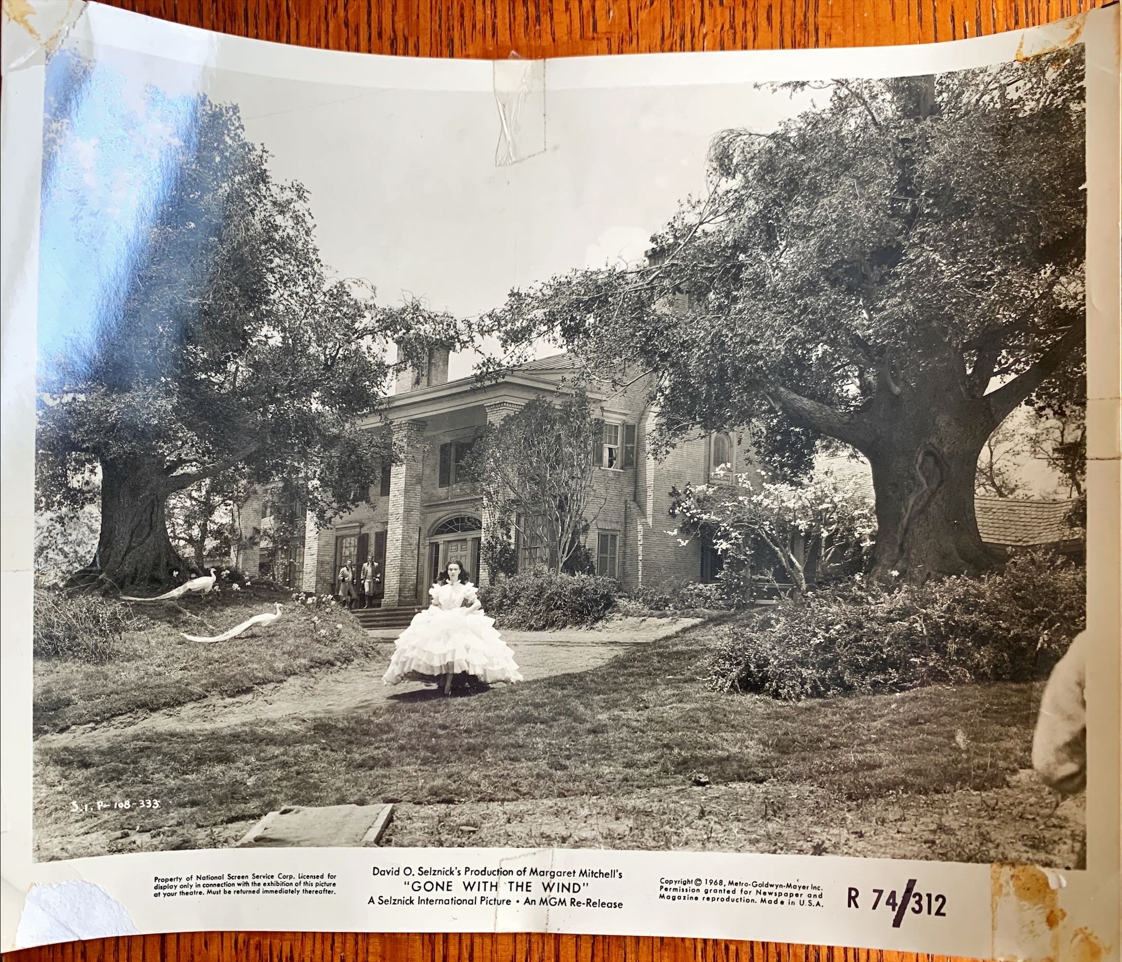 Gone with the Wind Assortment (1 Color LC, 2 stills)